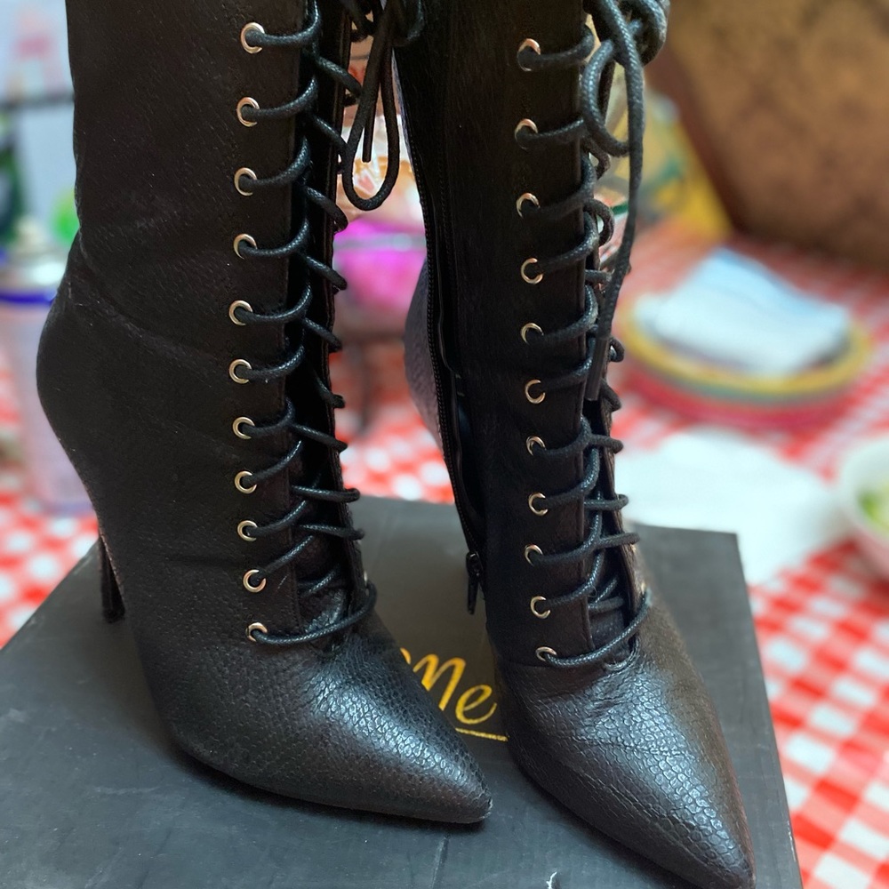 Black Snake Skin Lace Up Boots/Booties Size 36